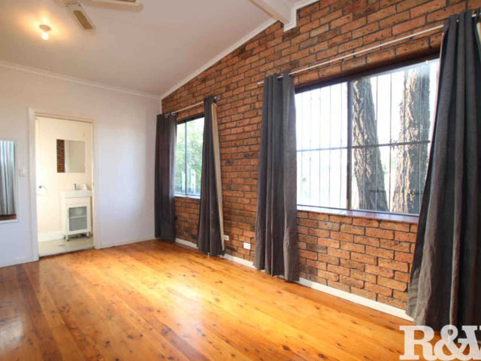 61A Siemens Crescent Emerton