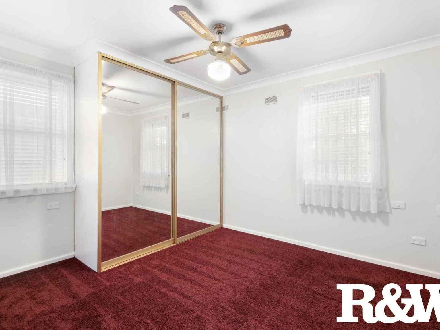 38 Bougainville Road Lethbridge Park 38 Bougainville Road Lethbridge Park