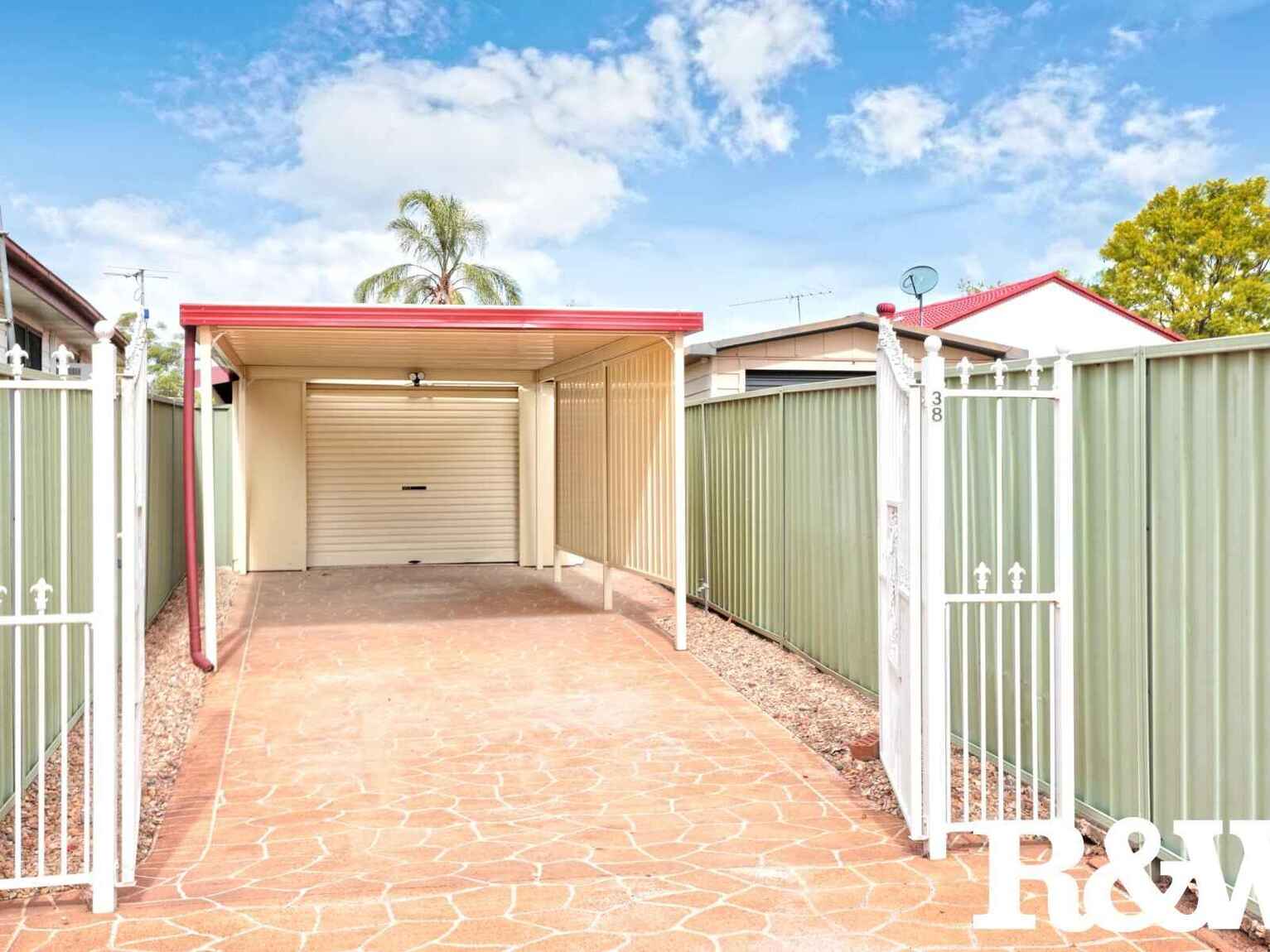 38 Bougainville Road Lethbridge Park 38 Bougainville Road Lethbridge Park