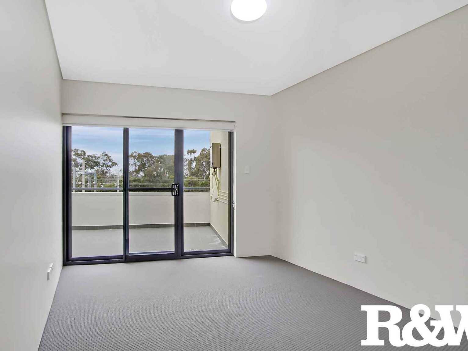 30/1A Premier Lane Rooty Hill