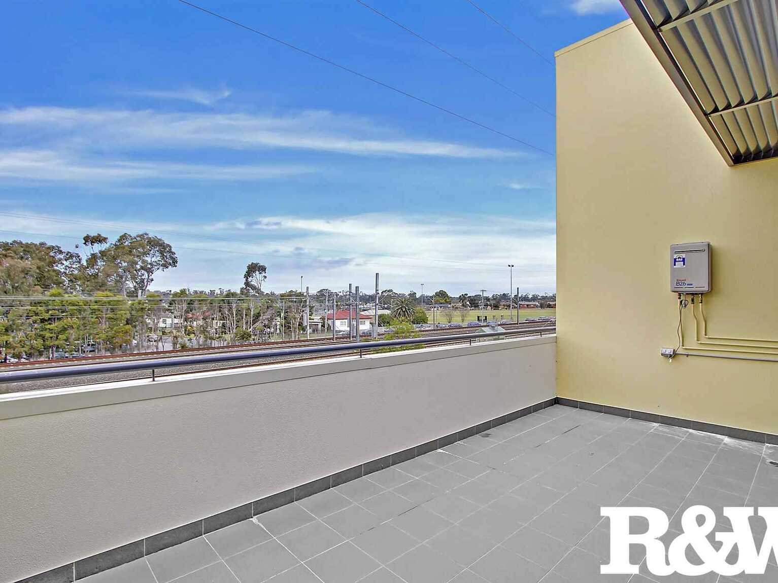 30/1A Premier Lane Rooty Hill