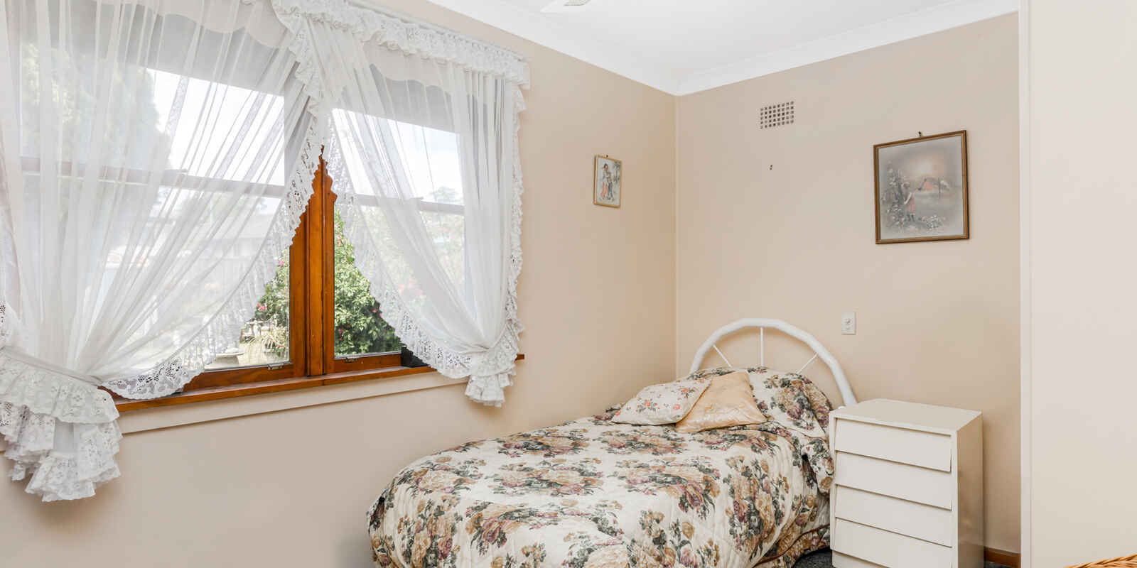 16 Torres Crescent Whalan 16 Torres Crescent Whalan