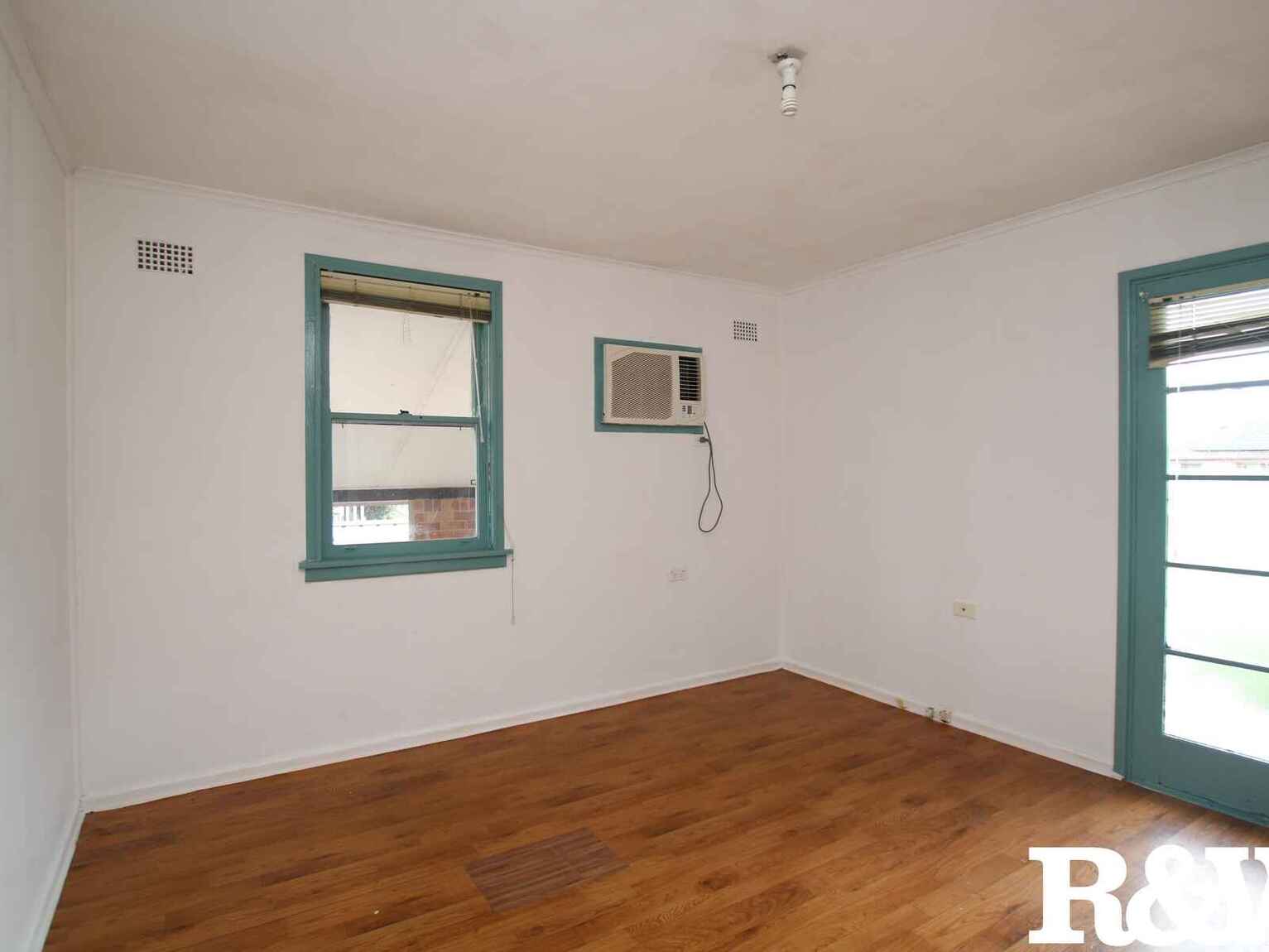 21 Goroka Street Whalan