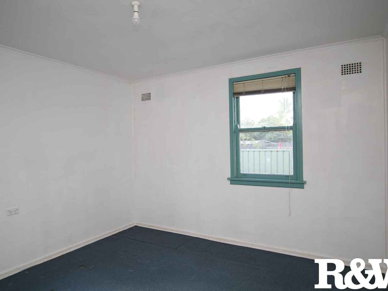 21 Goroka Street Whalan