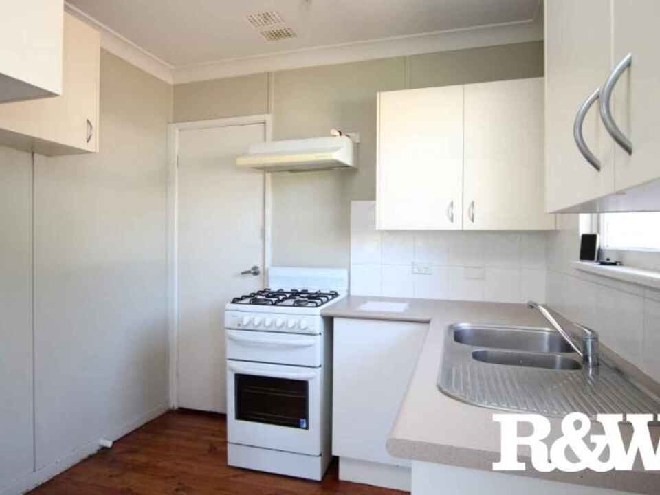 5 Weber Crescent Emerton
