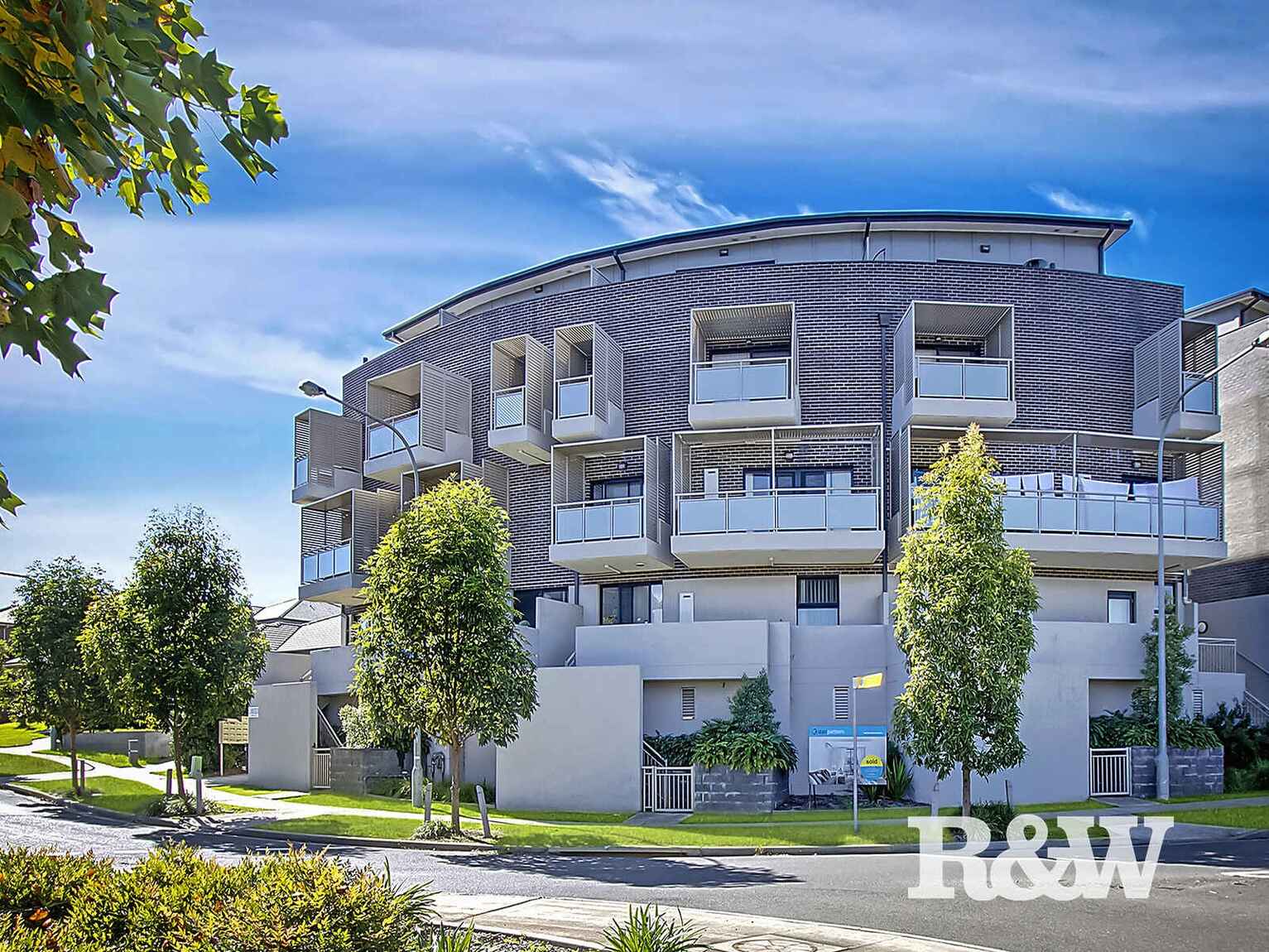 15/1 Glenmore Ridge Drive Glenmore Park