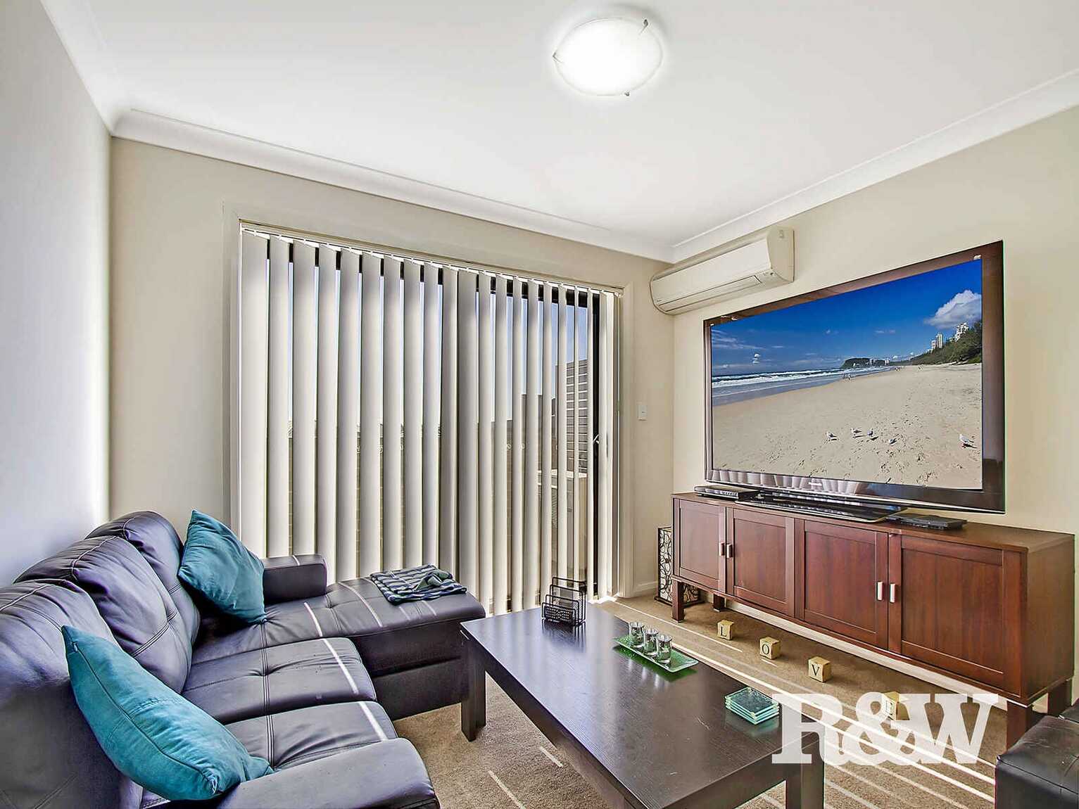 15/1 Glenmore Ridge Drive Glenmore Park