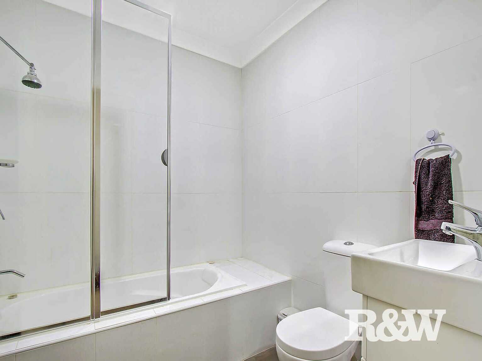 15/1 Glenmore Ridge Drive Glenmore Park