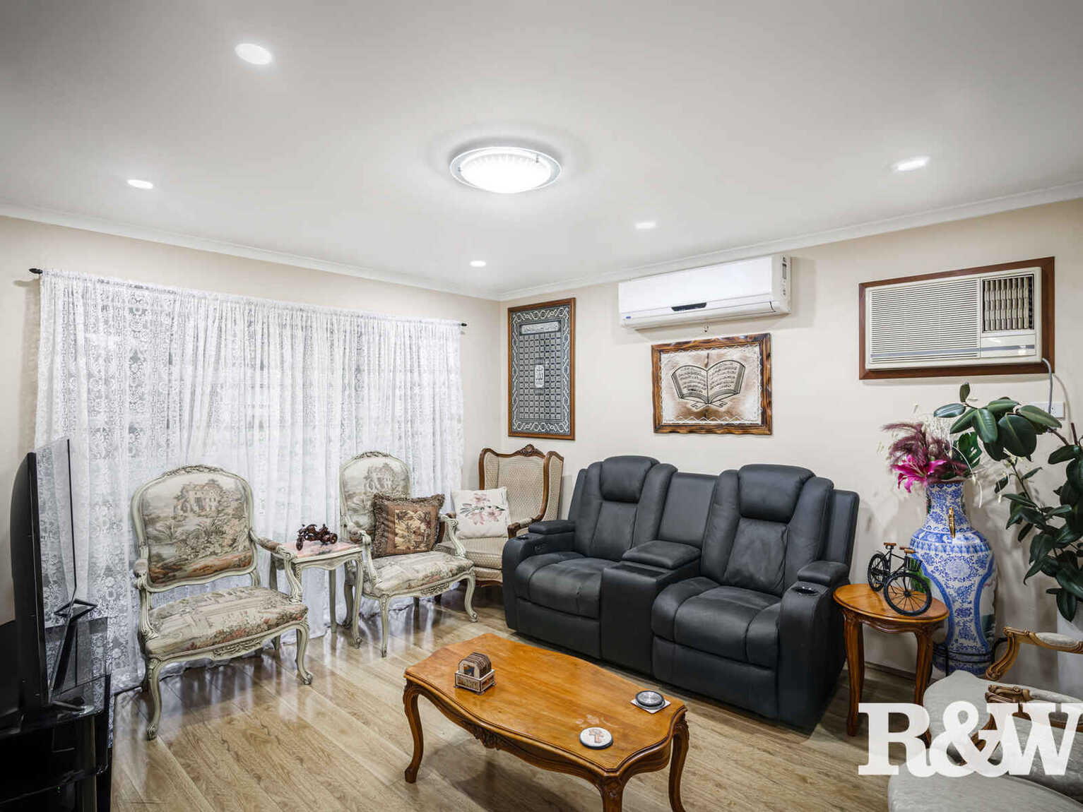 8 Olympic Place Doonside