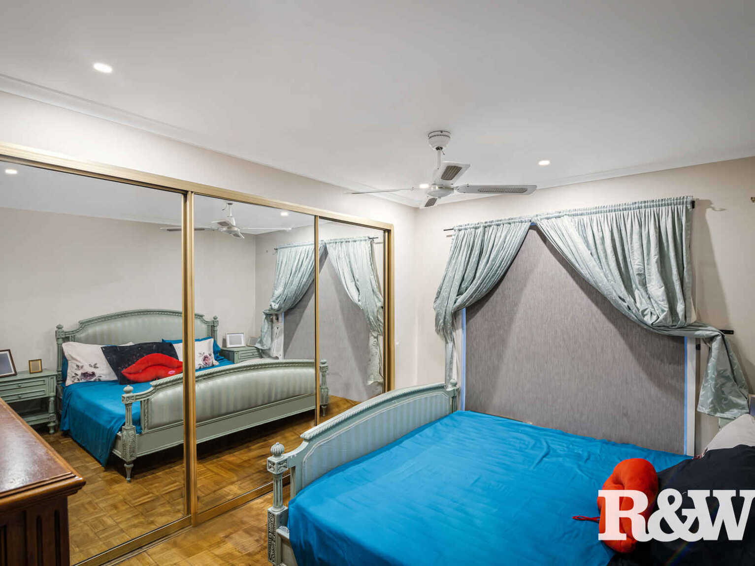 8 Olympic Place Doonside
