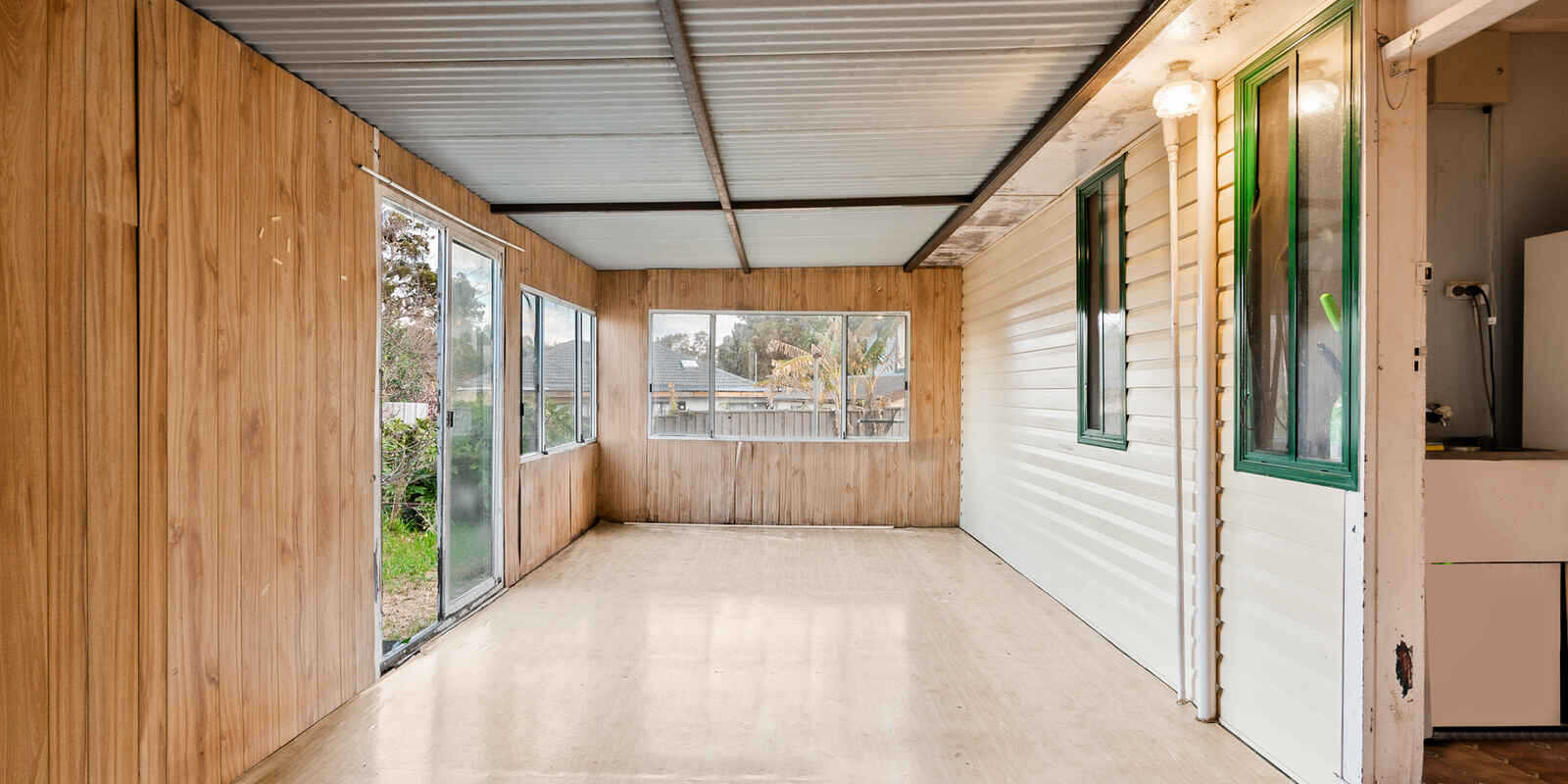 15 Rotorua Street Lethbridge Park 15 Rotorua Street Lethbridge Park