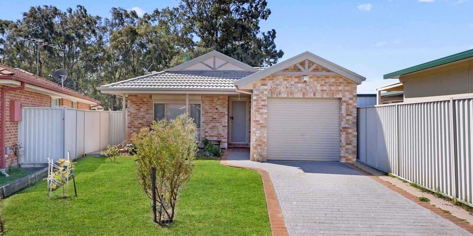4 Tallinn Grove Rooty Hill