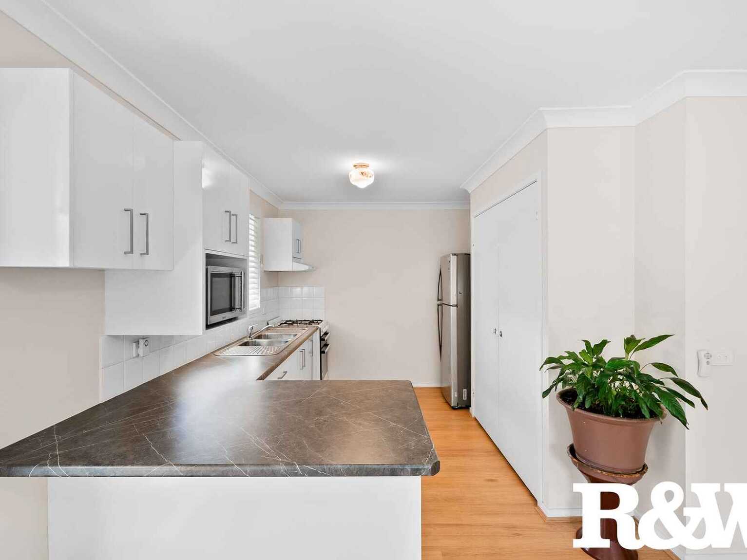 4 Tallinn Grove Rooty Hill