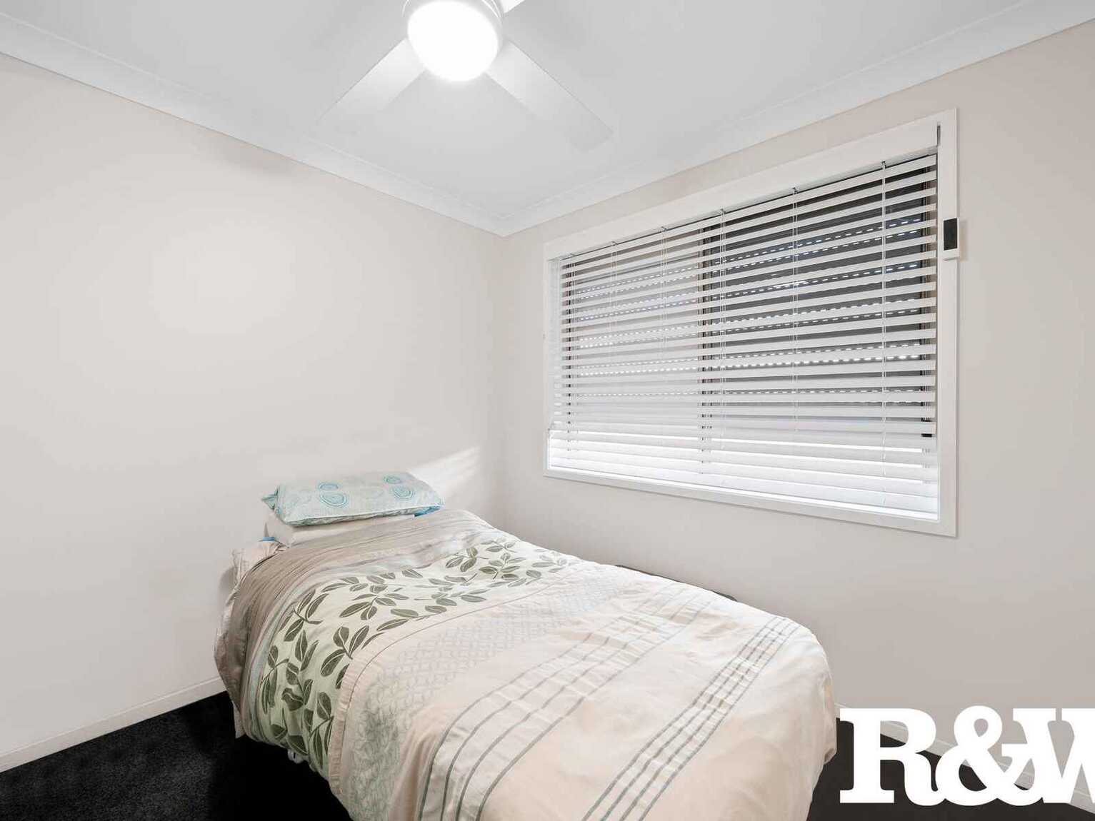 4 Tallinn Grove Rooty Hill