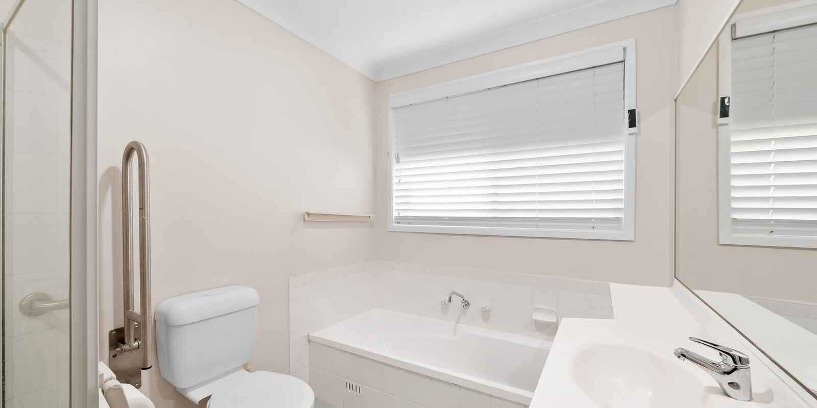4 Tallinn Grove Rooty Hill