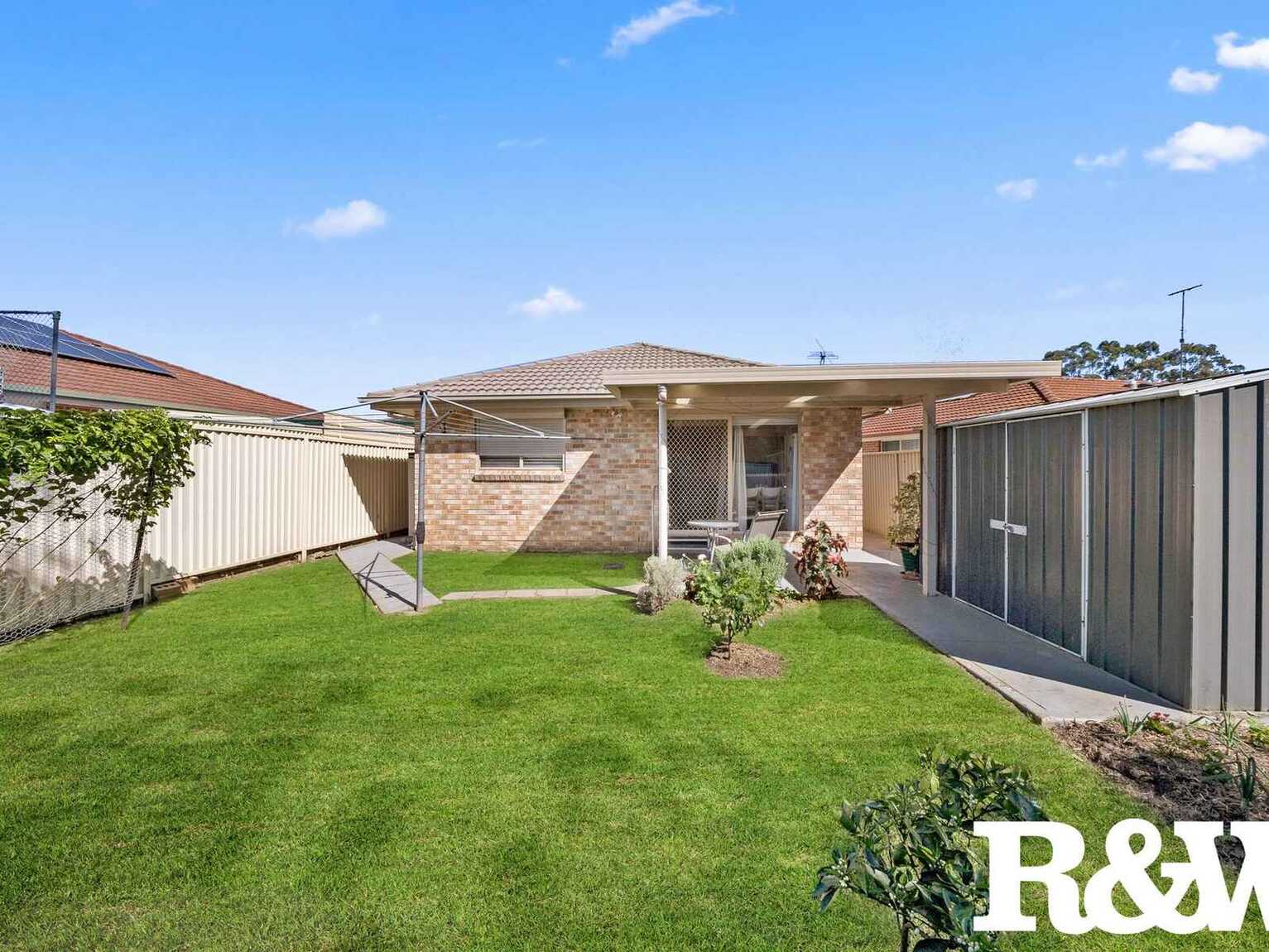 4 Tallinn Grove Rooty Hill