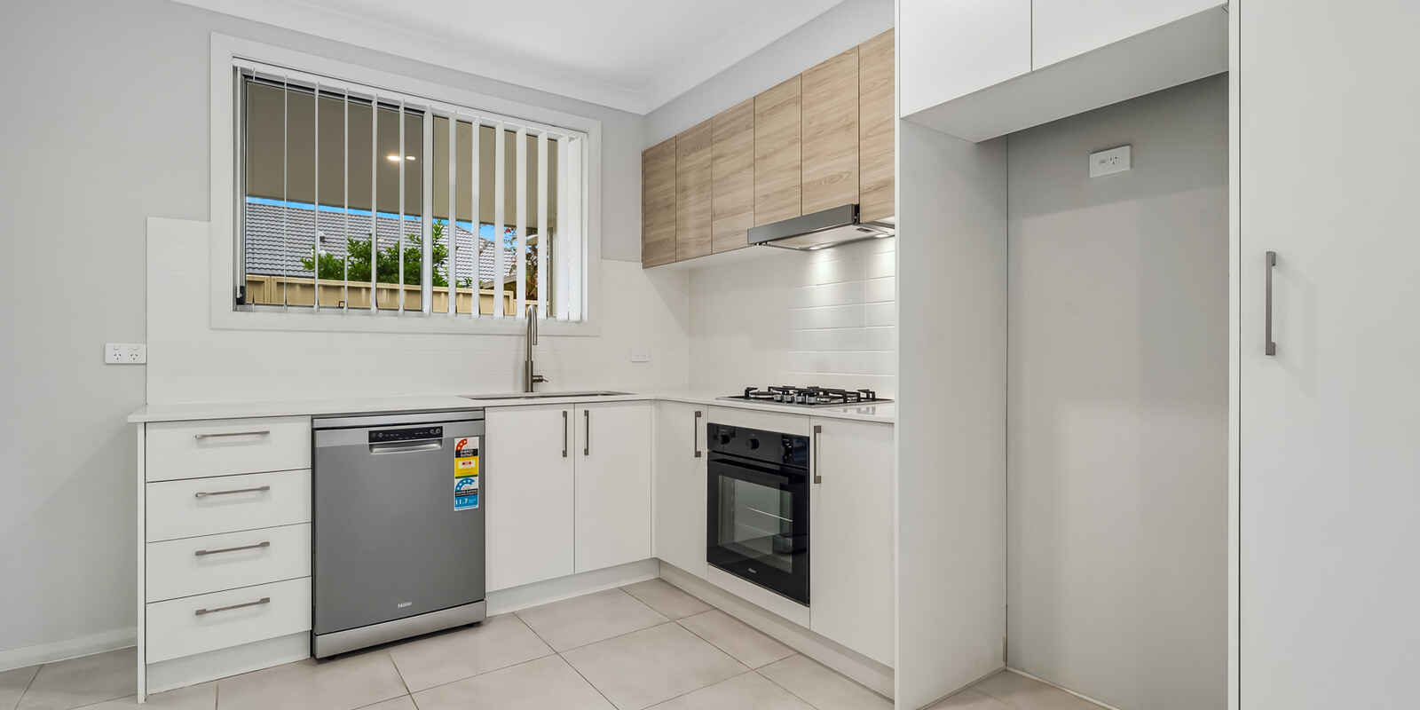 3/26 Canberra Street Oxley Park
