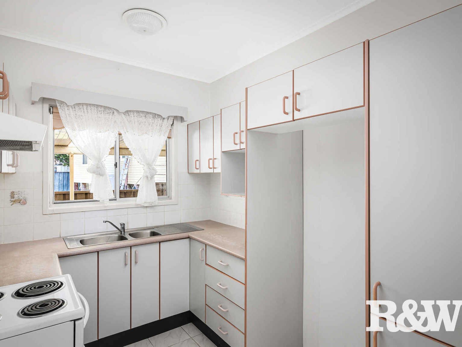 28 Cartwright Crescent Lalor Park 28 Cartwright Crescent Lalor Park