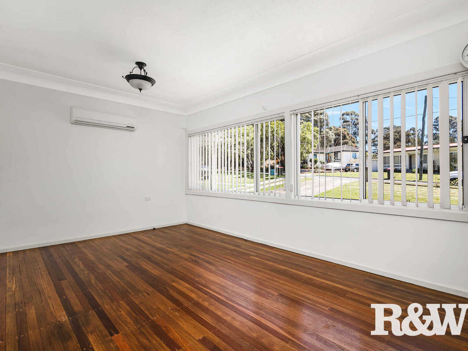 28 Cartwright Crescent Lalor Park 28 Cartwright Crescent Lalor Park