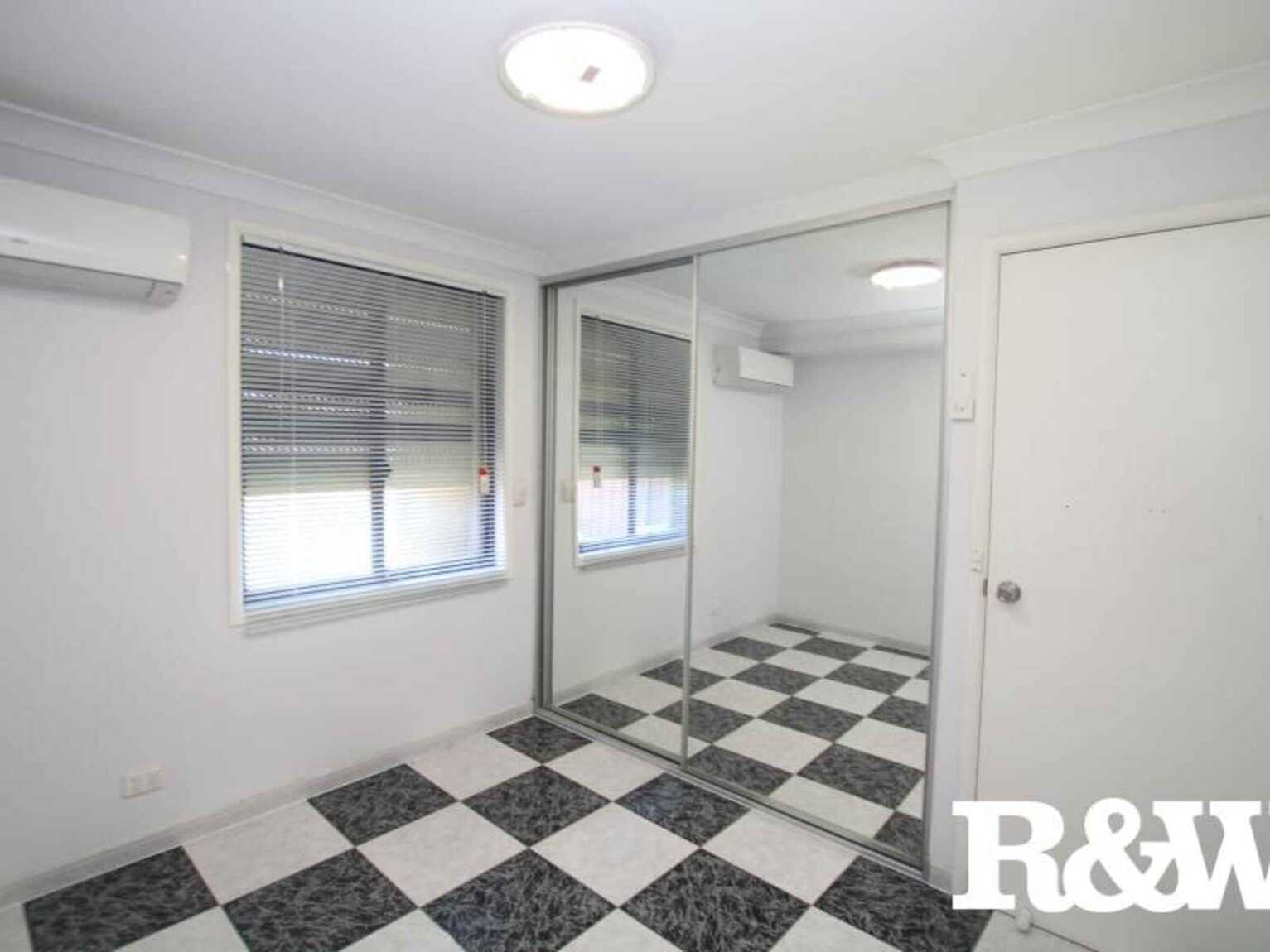 2 Thalia Street Hassall Grove