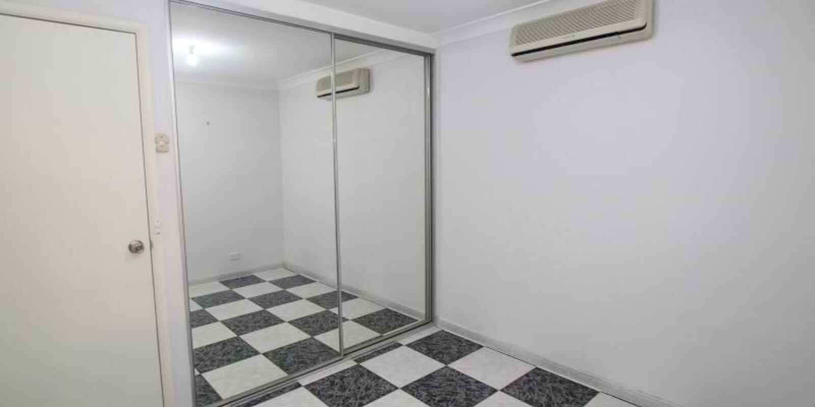 2 Thalia Street Hassall Grove