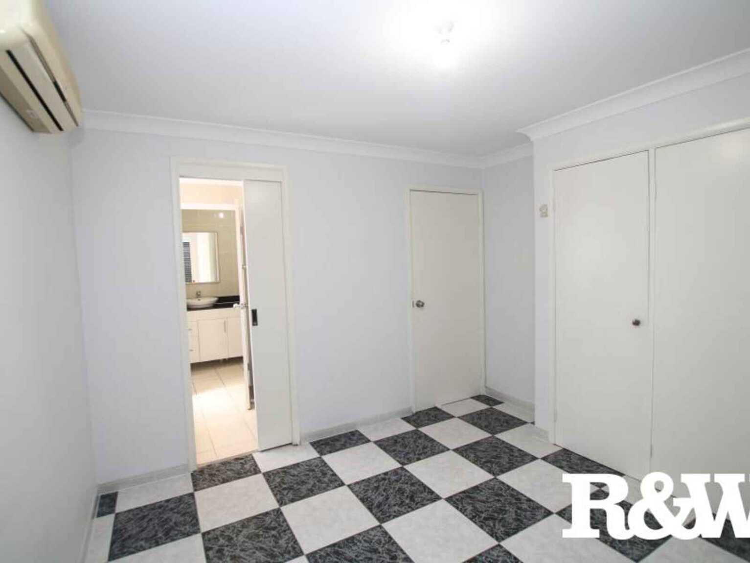 2 Thalia Street Hassall Grove