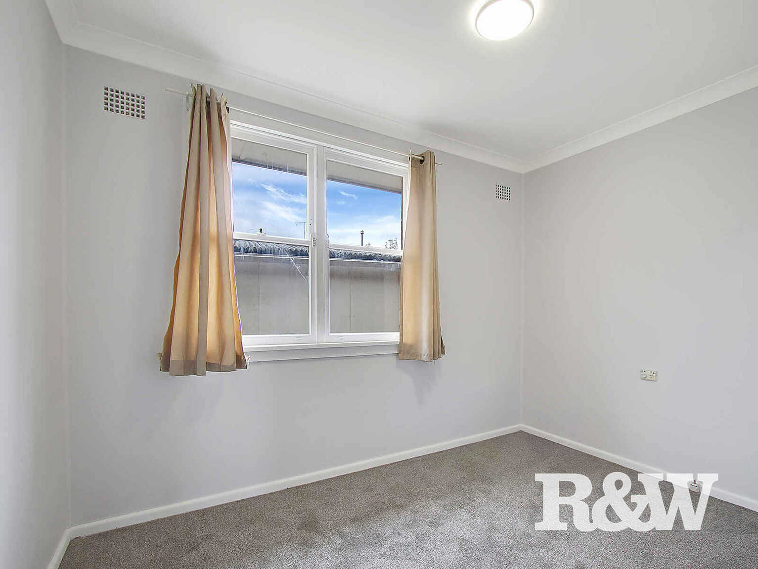 34 Gasmata Crescent Whalan 34 Gasmata Crescent Whalan