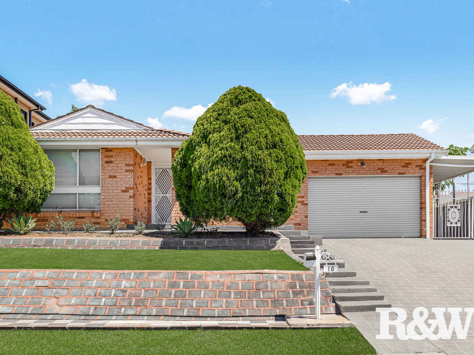 10 Fairburn Crescent Minchinbury