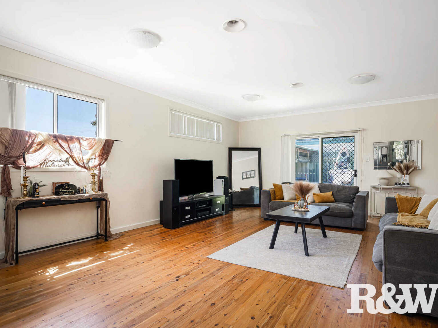 19 & 19A Springfield Avenue Blacktown 19 & 19A Springfield Avenue Blacktown