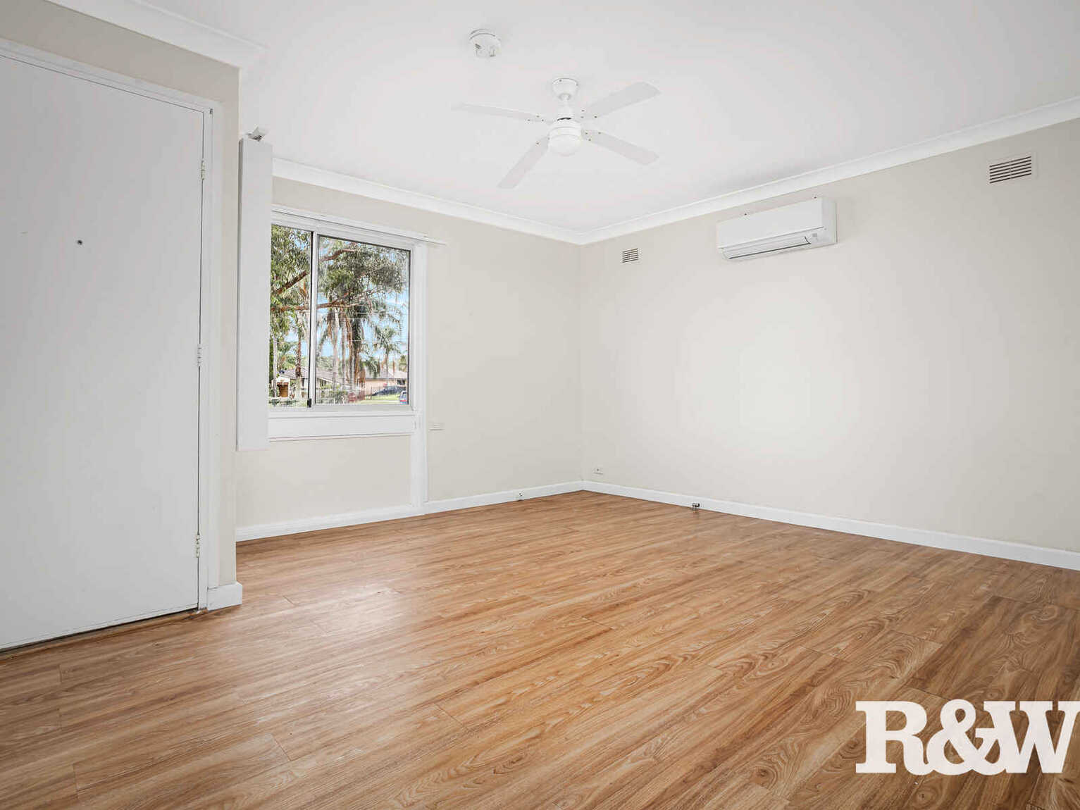 11 & 11A Freya Crescent Shalvey 11 & 11A Freya Crescent Shalvey