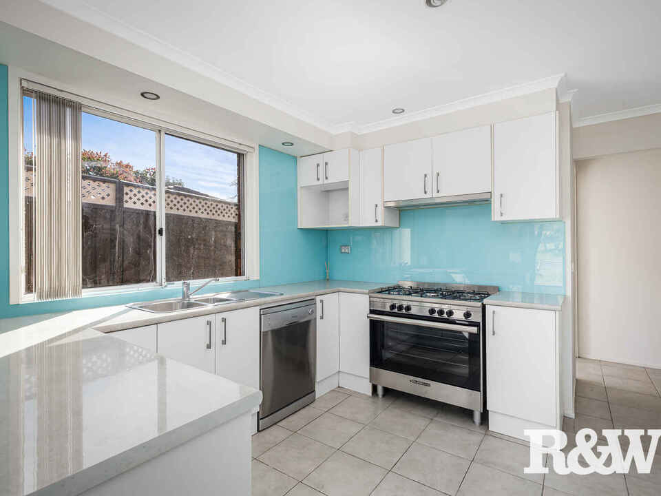 8 Mcfarlane Drive Minchinbury