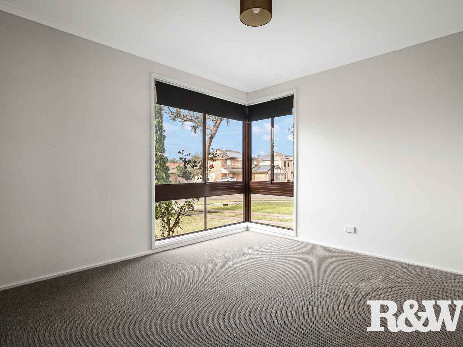 4 Dino Close Rooty Hill
