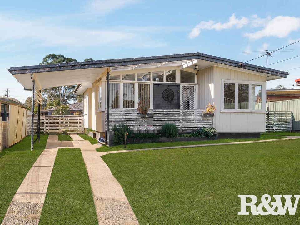 8 Hales Place Blackett