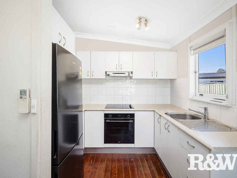 8 Hales Place Blackett