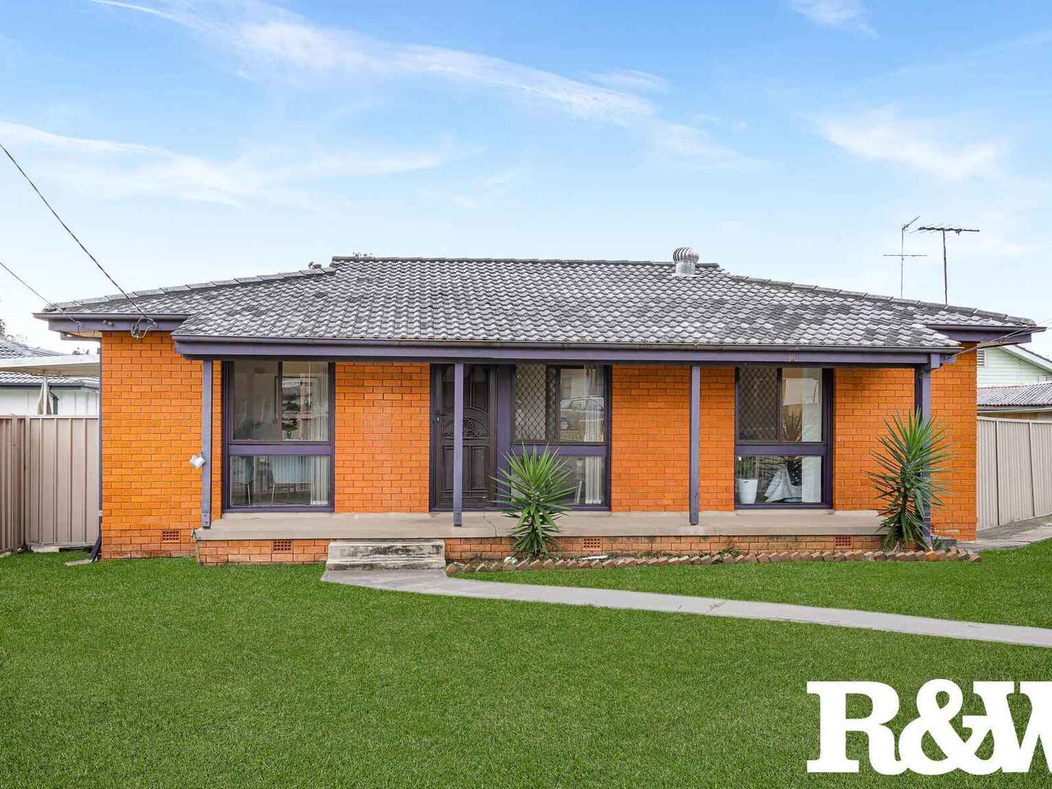27 Niland Crescent Blackett