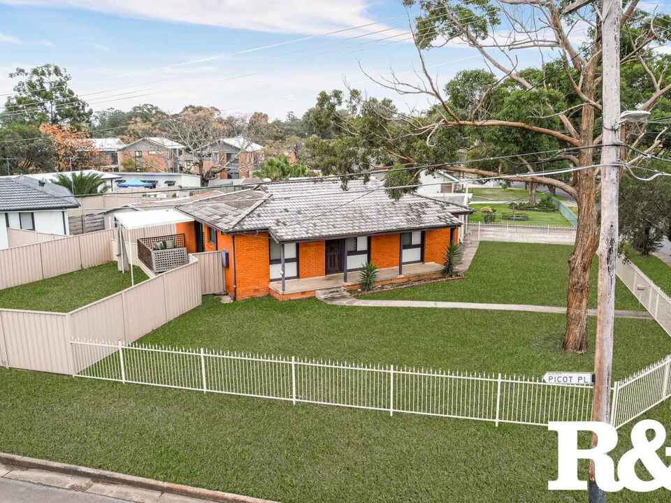 27 Niland Crescent Blackett