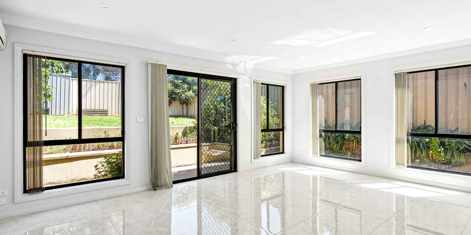 1/111 Melbourne Street Oxley Park