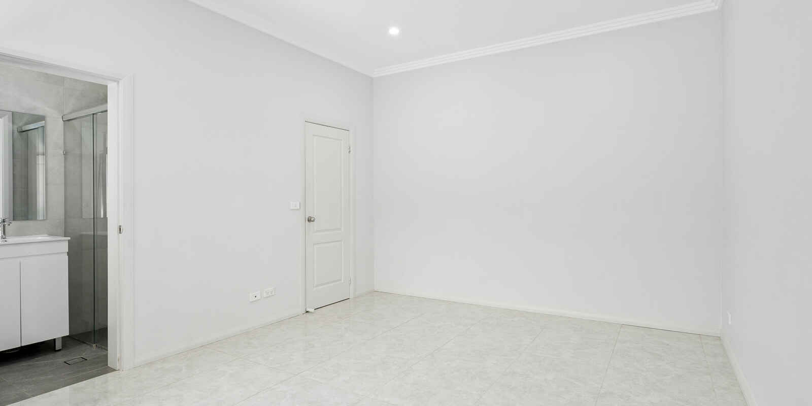 1/111 Melbourne Street Oxley Park