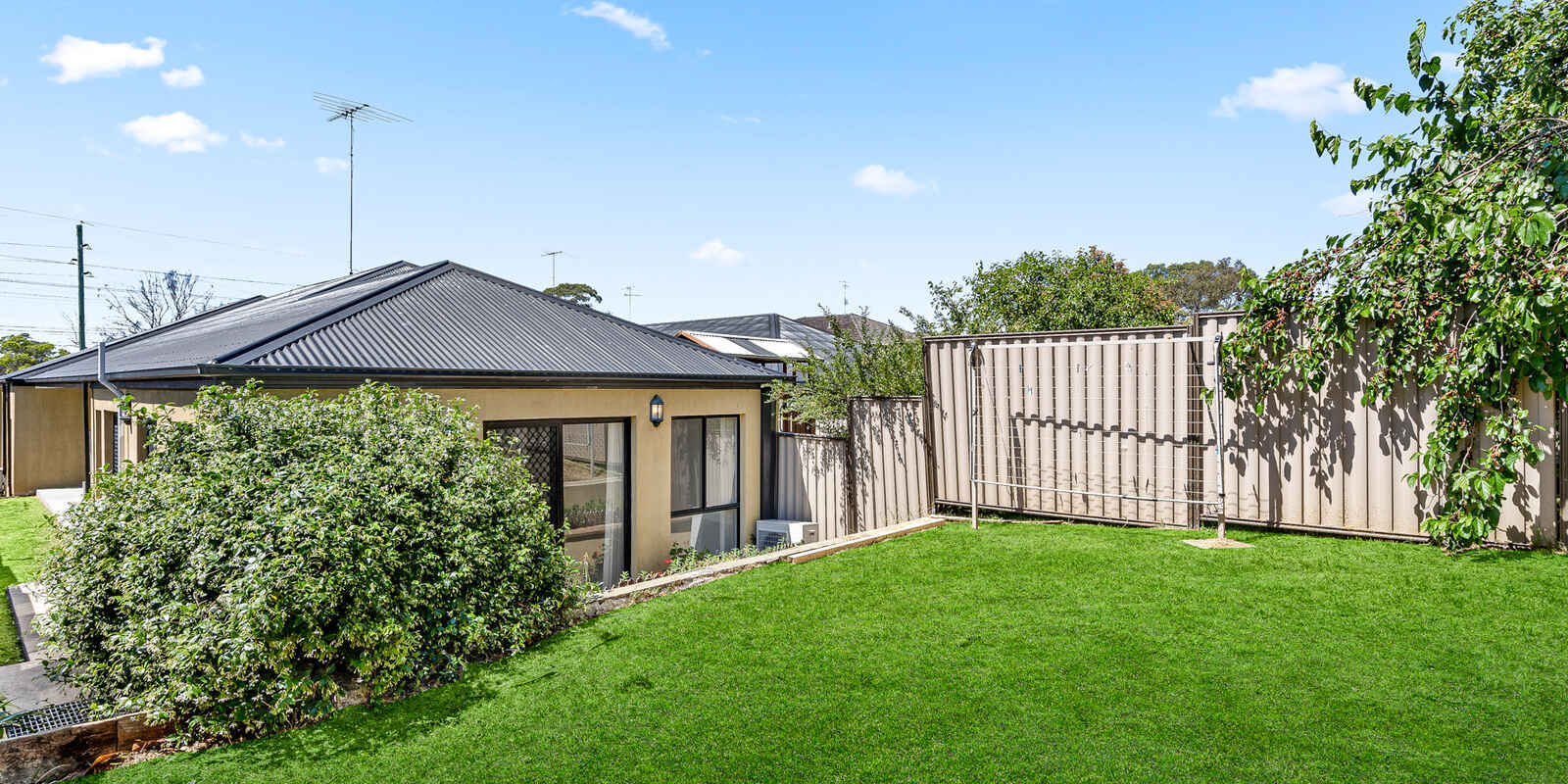 1/111 Melbourne Street Oxley Park