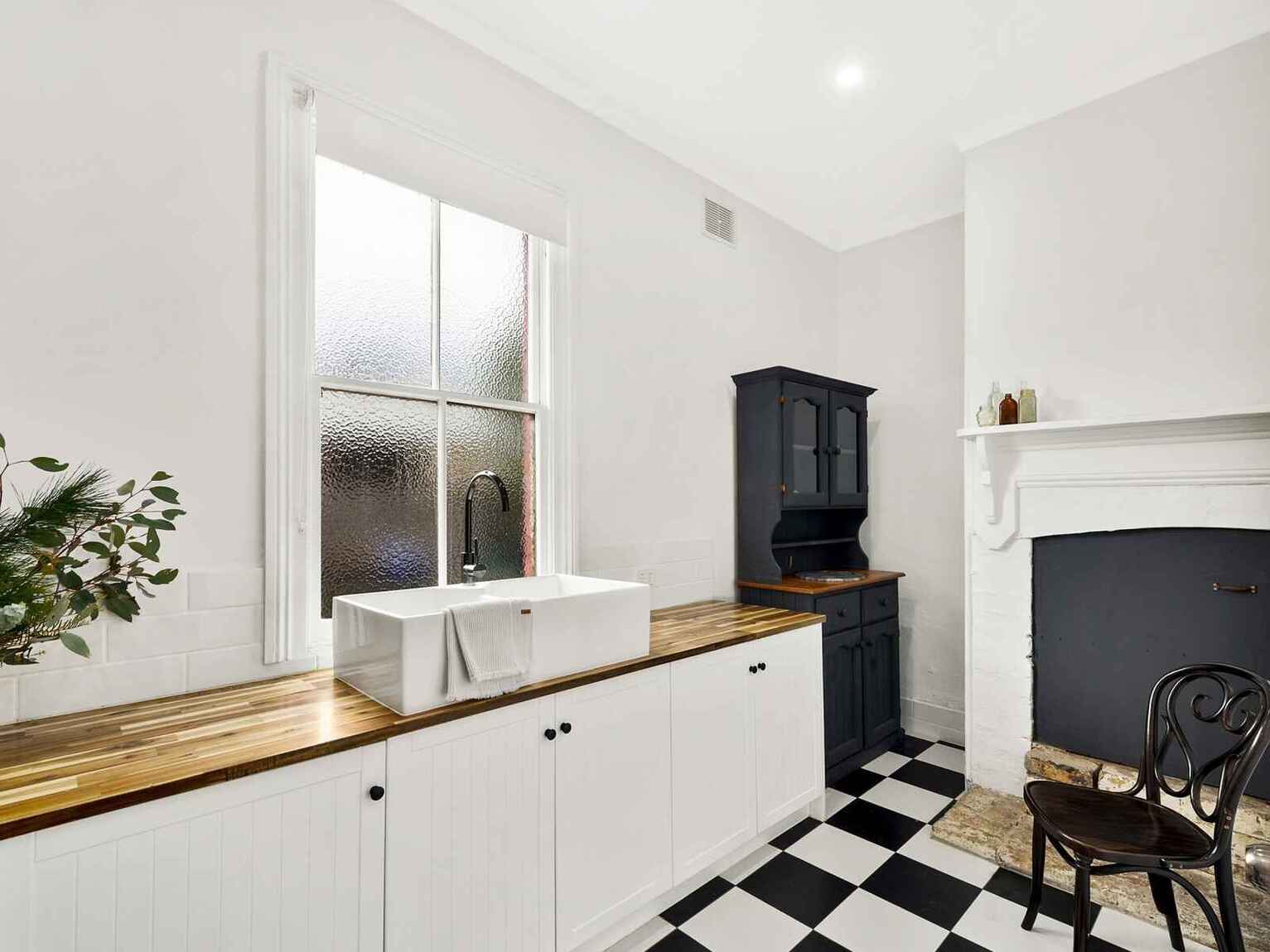 83 George Street Marulan