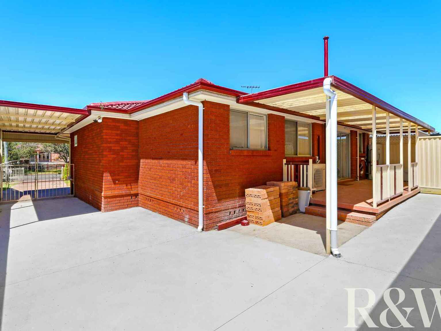 8 Westcombe Place Rooty Hill