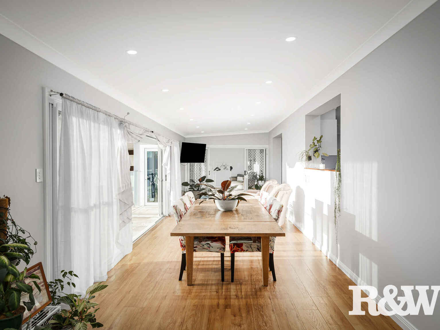 17 Clare Crescent Oakville 17 Clare Crescent Oakville