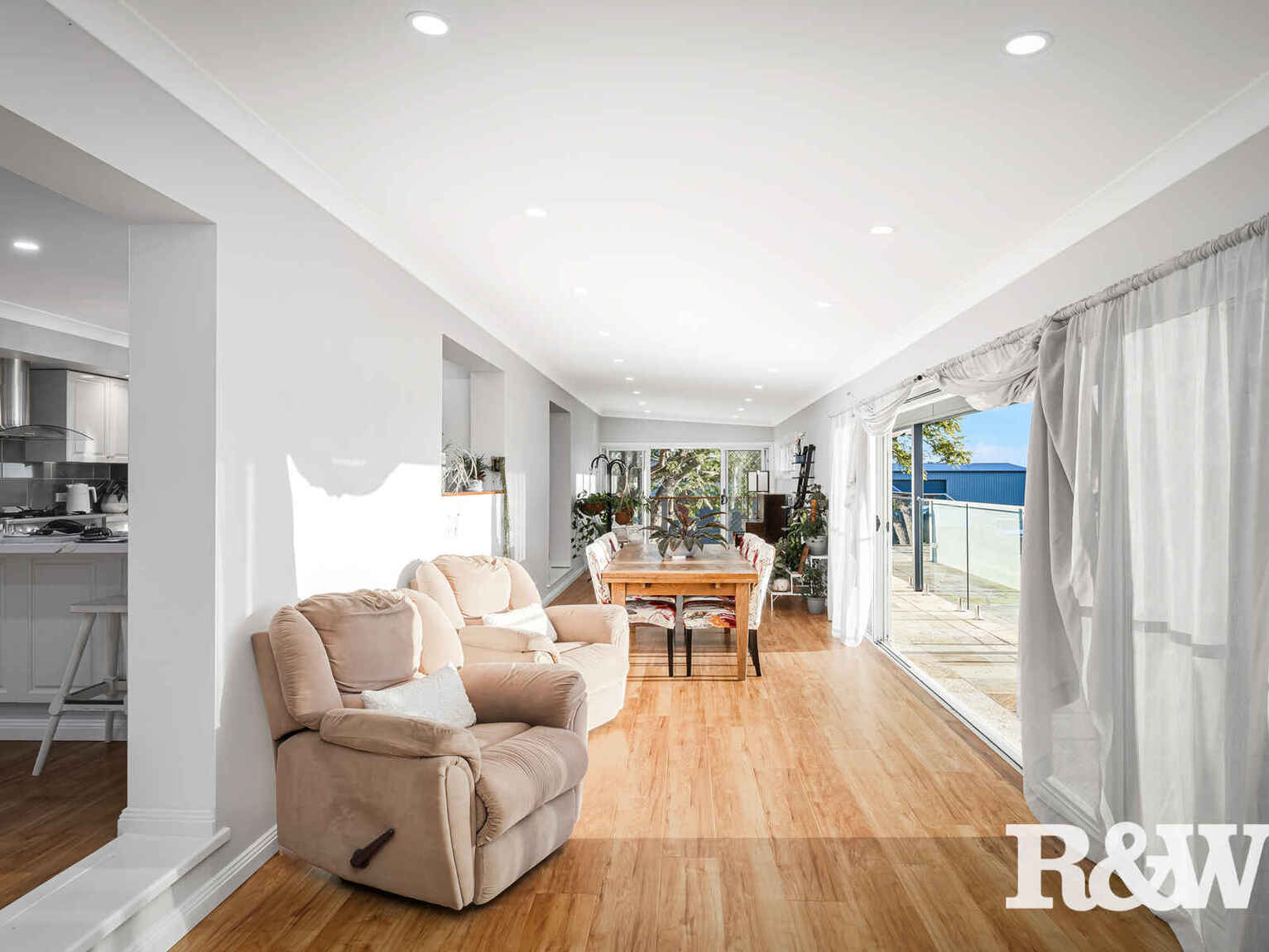 17 Clare Crescent Oakville 17 Clare Crescent Oakville