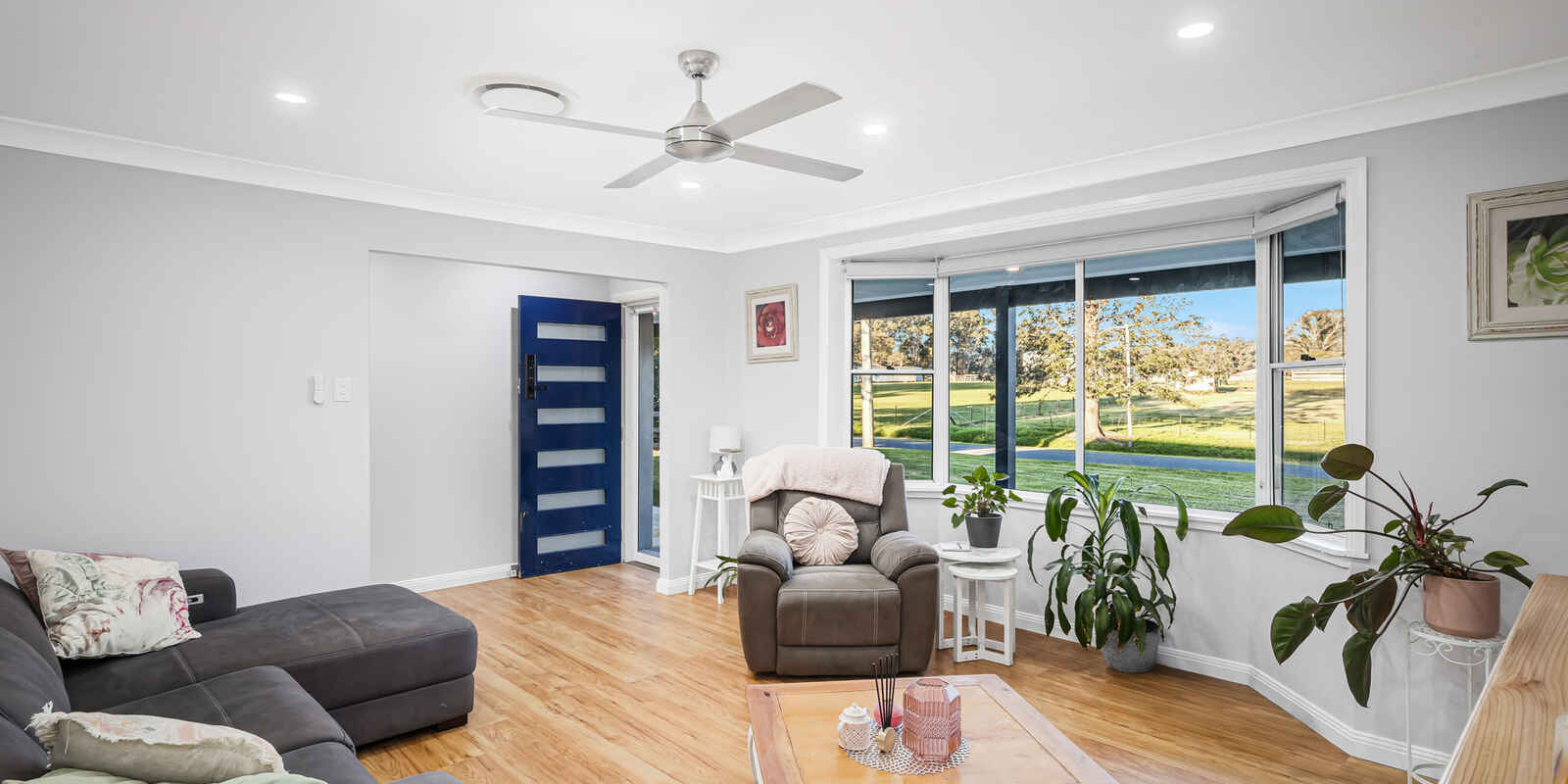 17 Clare Crescent Oakville 17 Clare Crescent Oakville