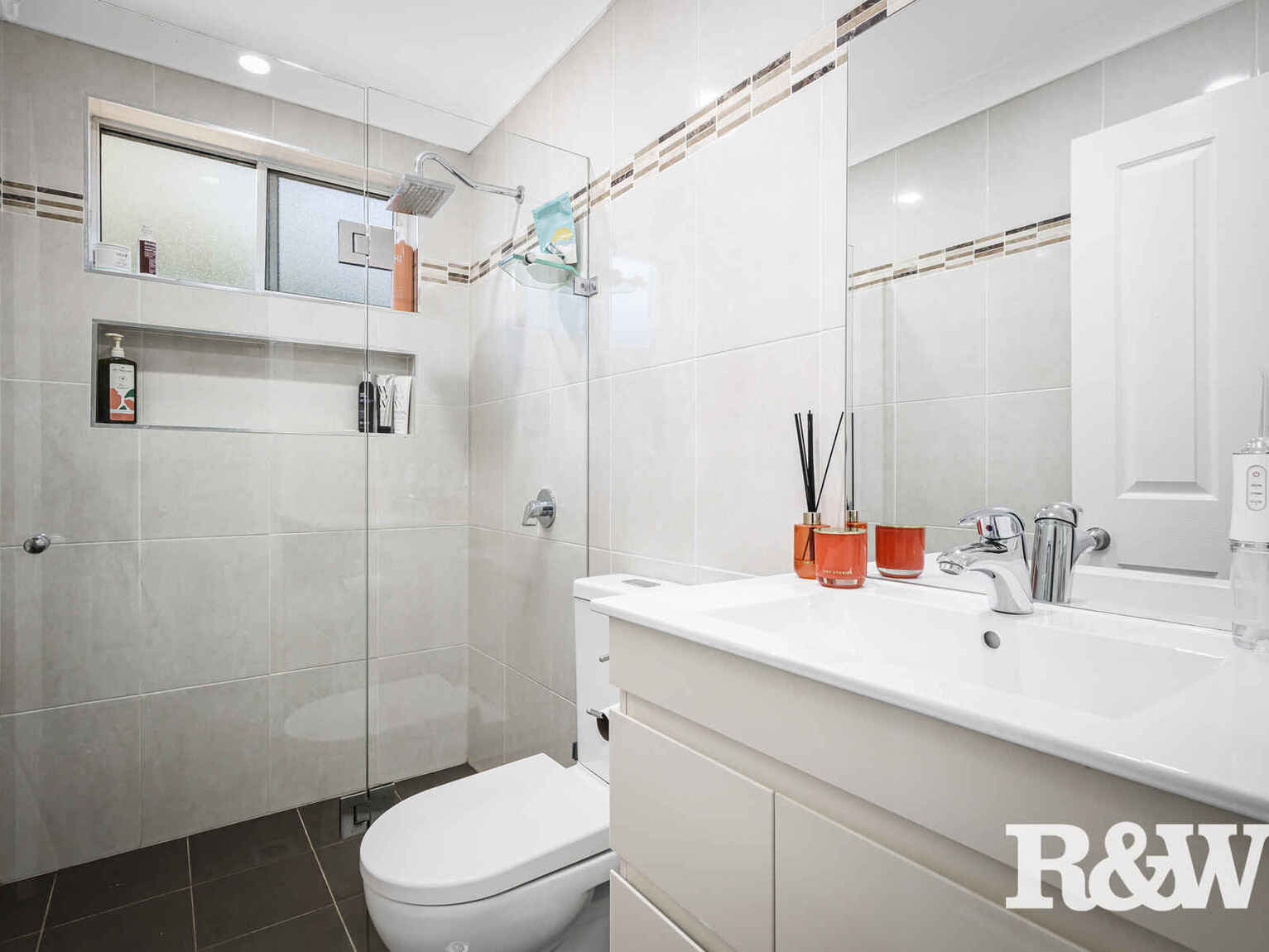 17 Clare Crescent Oakville 17 Clare Crescent Oakville