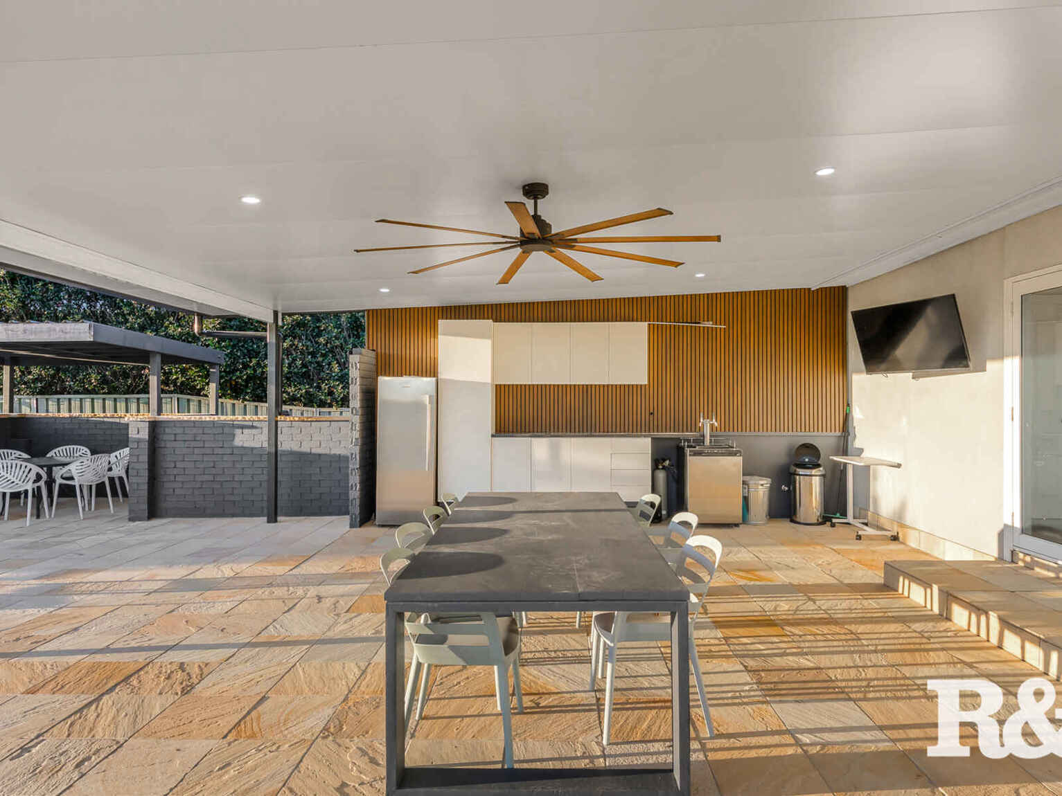 17 Clare Crescent Oakville 17 Clare Crescent Oakville