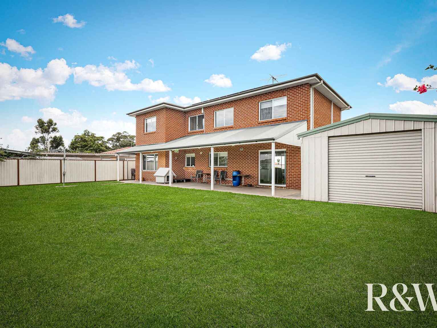 7 Hobson Place Plumpton