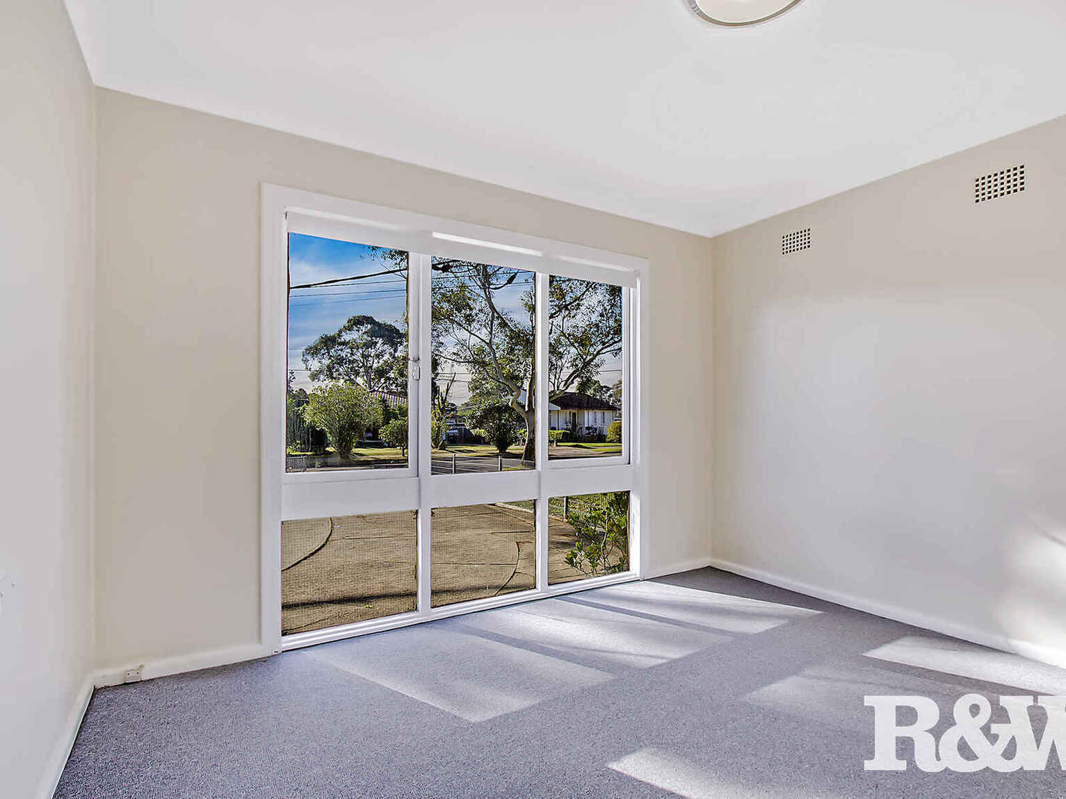 26 Melanesia Avenue Lethbridge Park