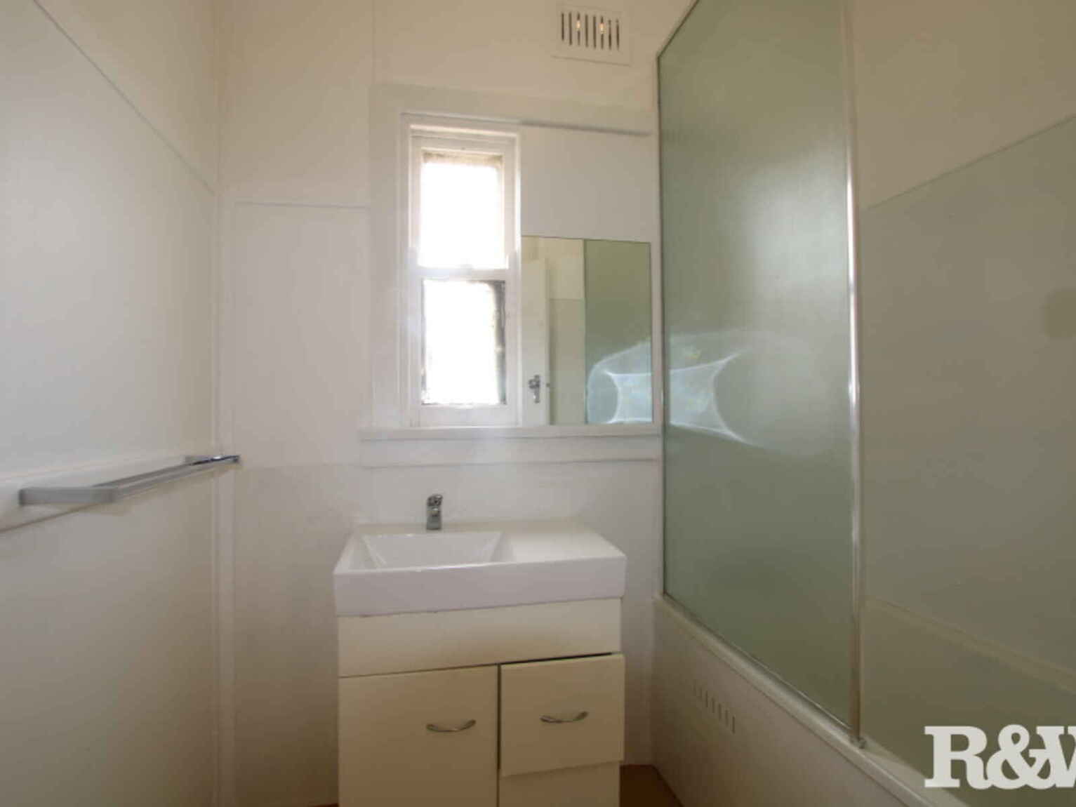 9 Griffiths Street North St Marys