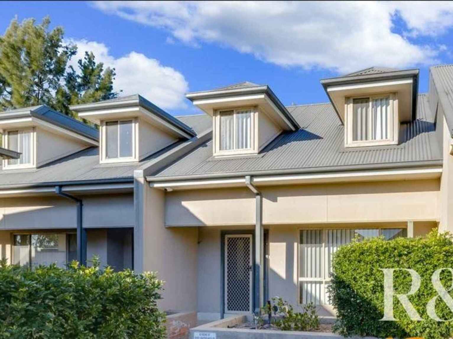 11/98-102 Victoria Street Werrington